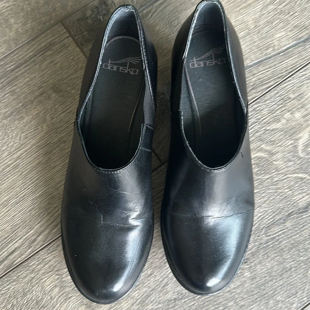 Dansko shoes, Baylee black leather slip on comfort loafer size 38